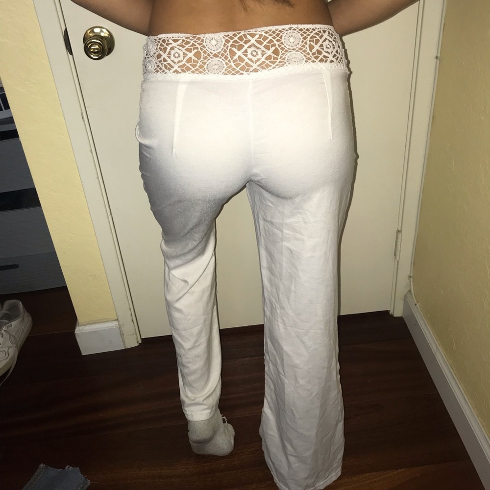 White thin string pattern pants - Picture 3 of 3